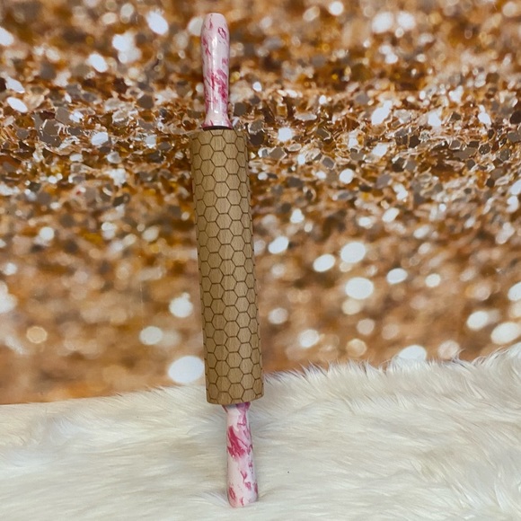 The Bake Shop Pink Handle Honeycomb Bee Rolling Pin - Picture 3 of 5
